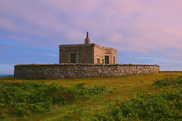 Tibbetts with the encircling wall © Mandy Dee