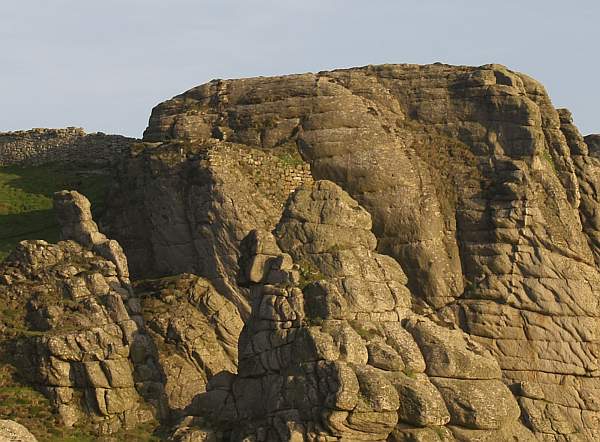 The walling supporting the platform © C J Webster